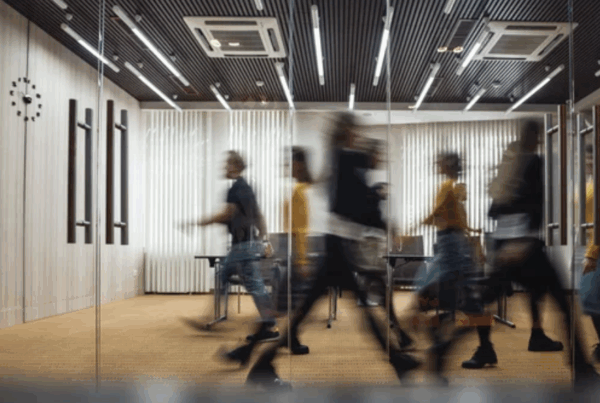 Suivre les premiers pas au bureau