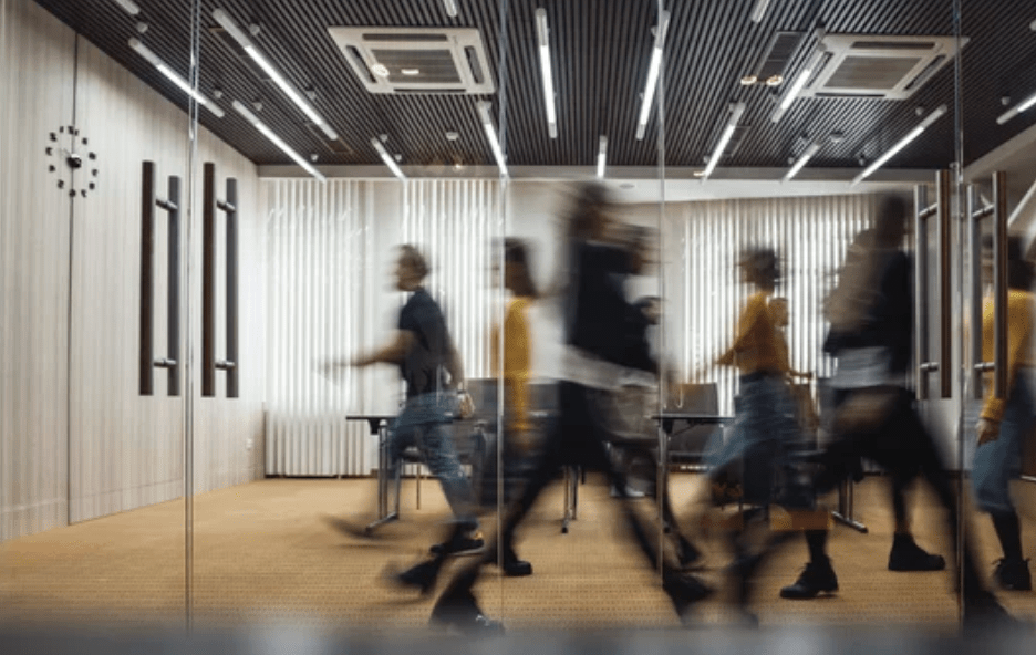 Suivre les premiers pas au bureau