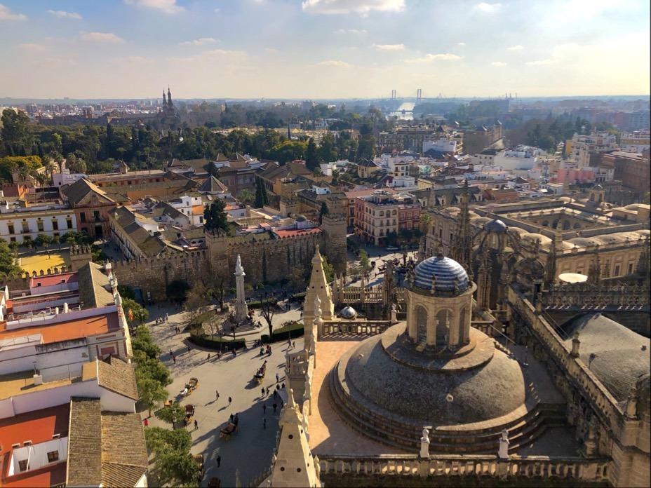 La « place du village » au bureau : un levier pour la cohésion et l’engagement au travail